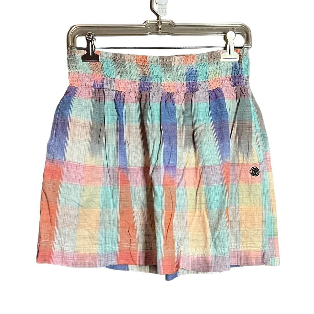 Element patterned skirt with pockets. Size medium
